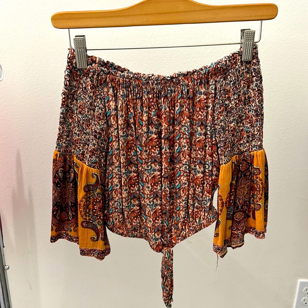 Francesca’s XS Off-the-Shoulder Crop Top